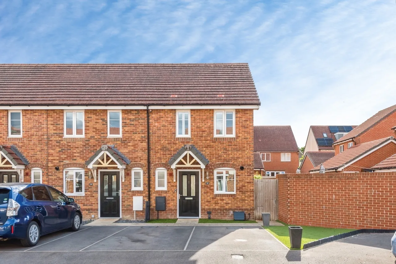 2 bed house for sale — Marjoram Way, Didcot, Oxfordshire, OX11
