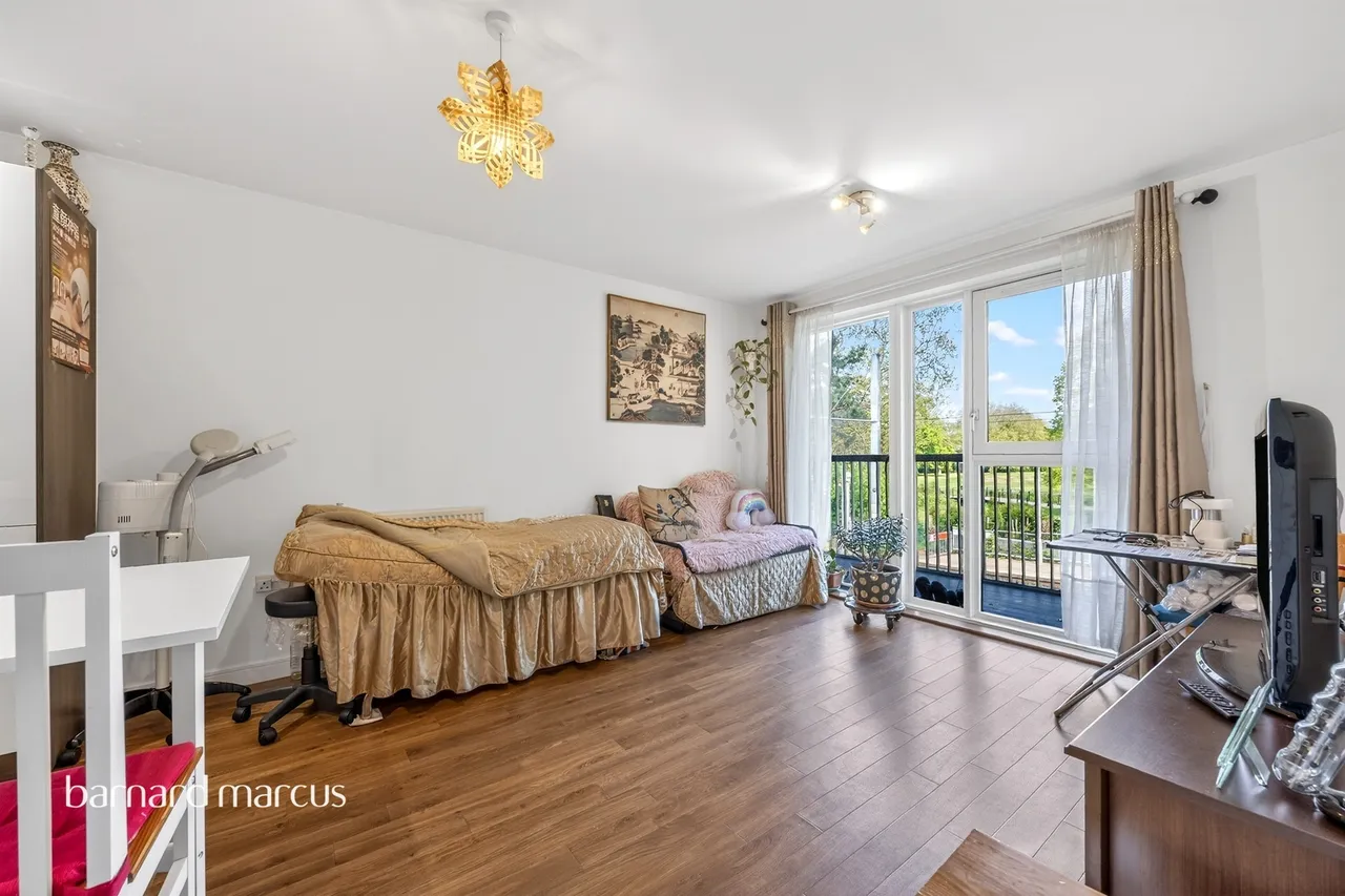 Connersville Way, Croydon, photo 12