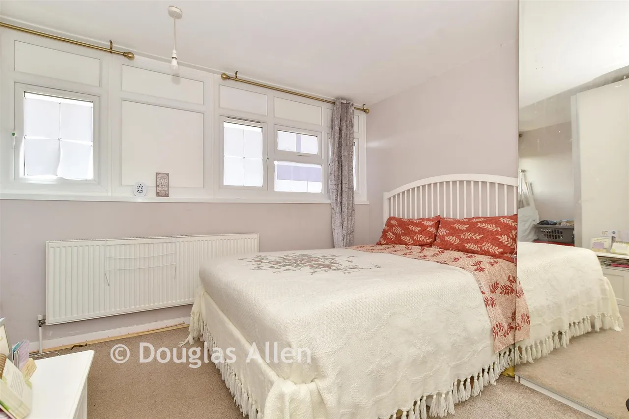 Capworth Street, Leyton, E10, photo 5