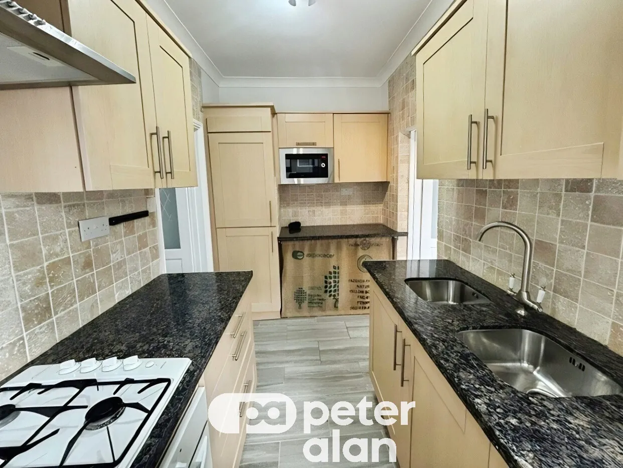 Porthcawl, CF36, photo 3
