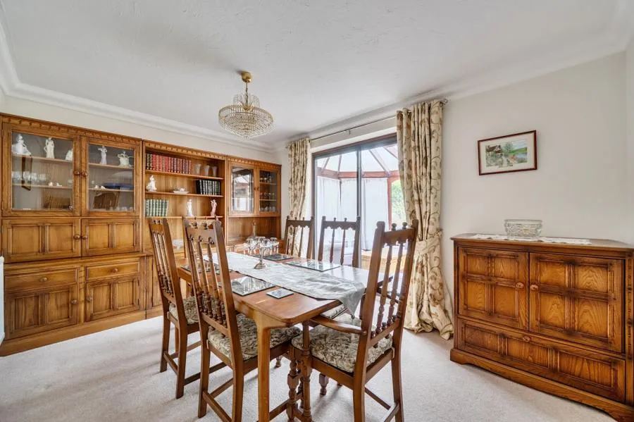 Barber Close, Hurst, RG10, photo 6