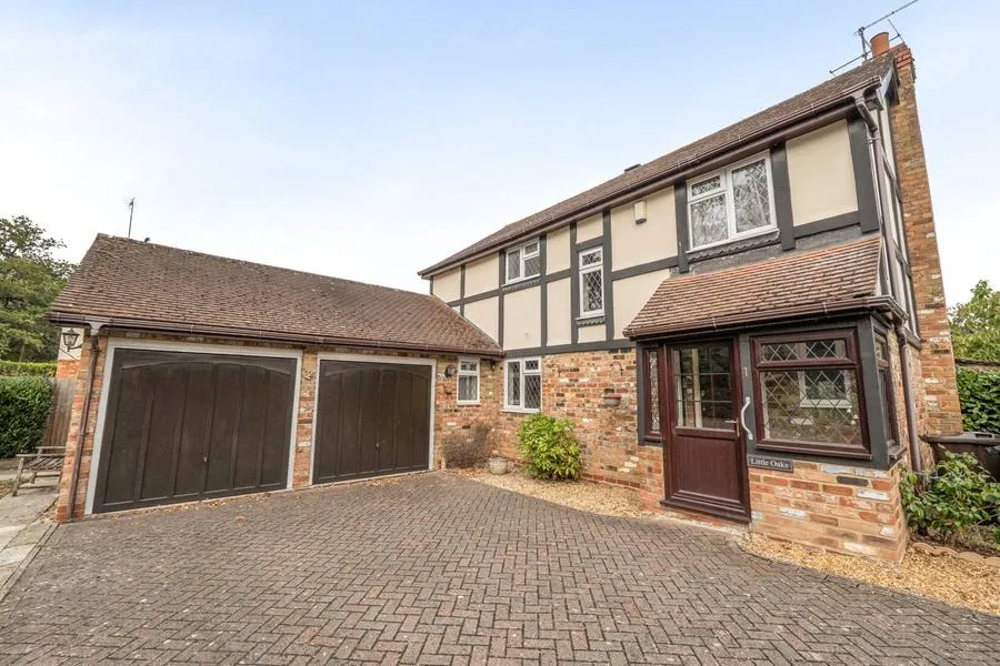 Barber Close, Hurst, RG10, photo 13