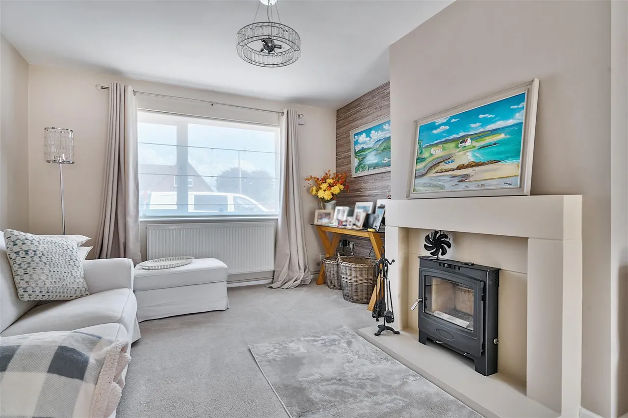 Caird Lawns, Devizes, SN10, photo 5