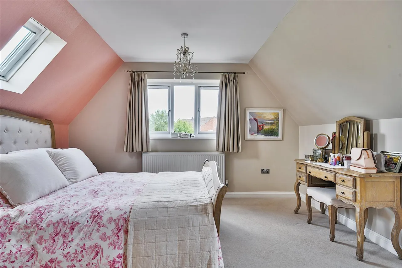 Caird Lawns, Devizes, SN10, photo 11