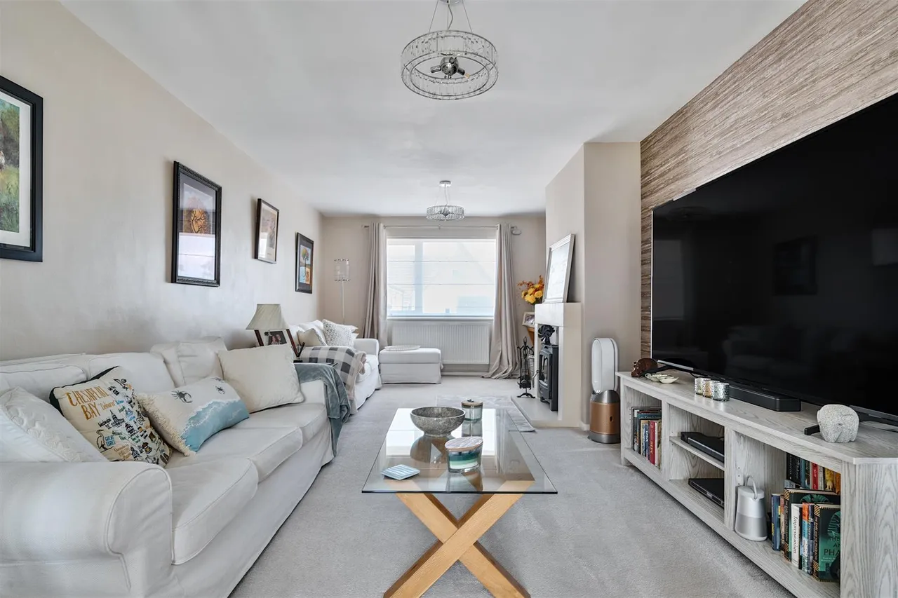 Caird Lawns, Devizes, SN10, photo 4