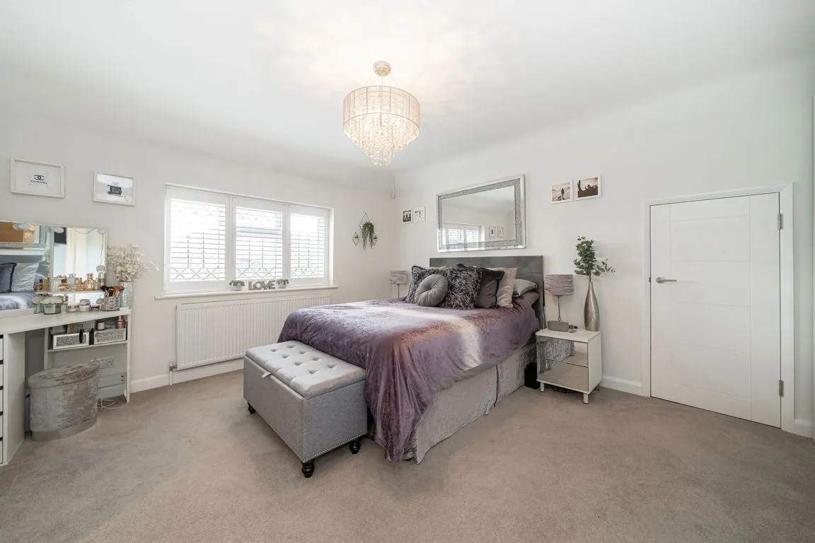 Queens Avenue, West Byfleet, KT14, photo 6