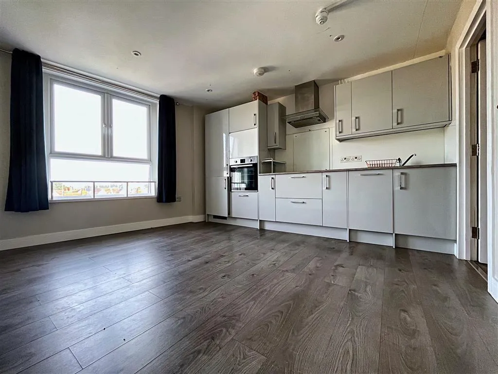 1 bed flat to rent, Milton Road, Worthing, BN11