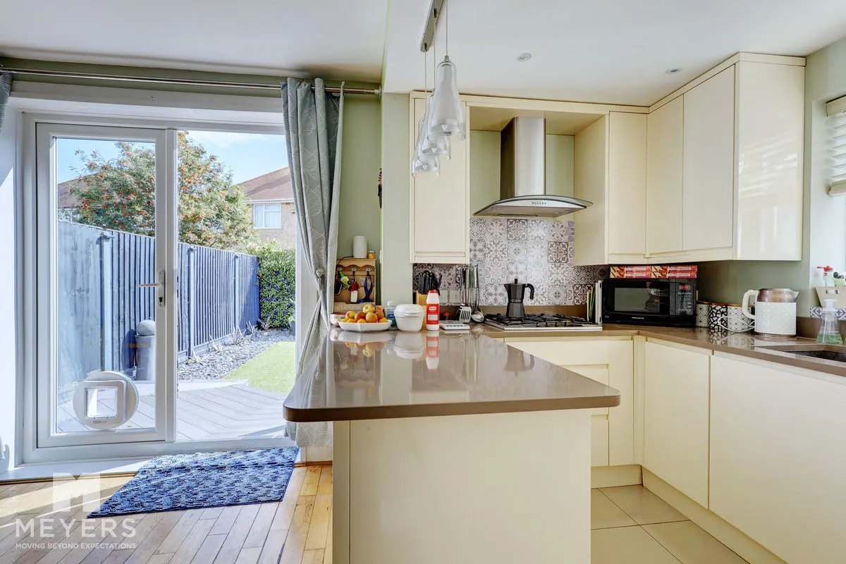 Newcombe Road, Southbourne, BH6, photo 12