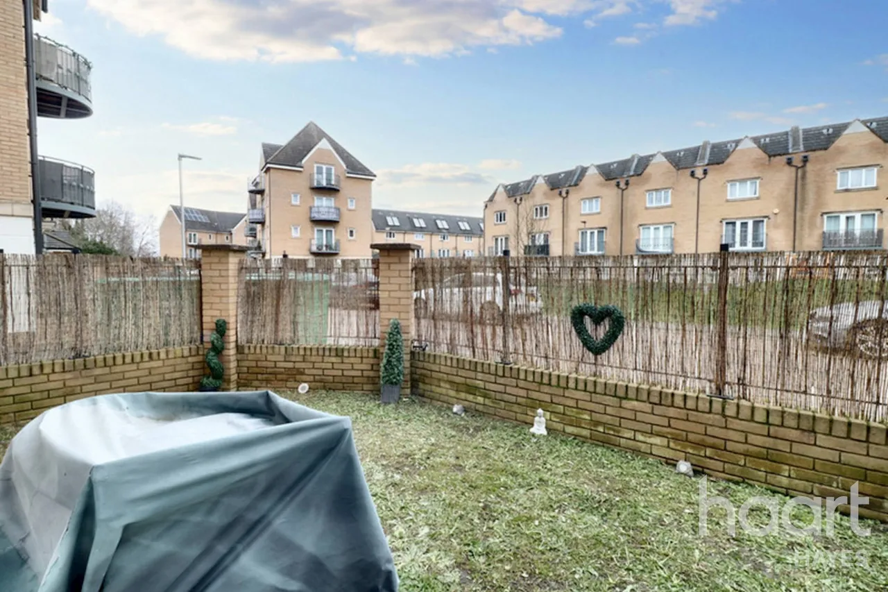 Varcoe Gardens, Hayes, UB3, photo 9