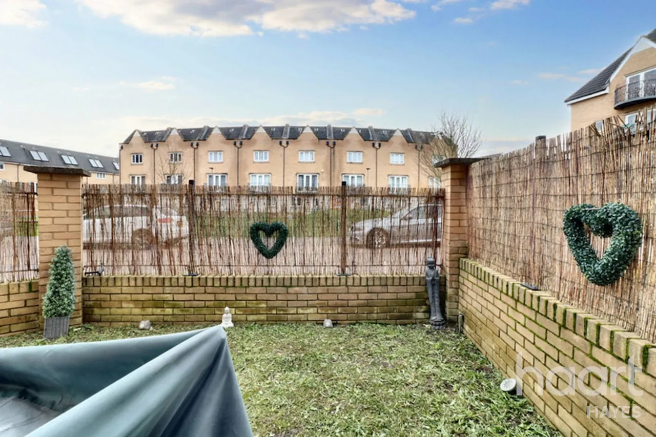 Varcoe Gardens, Hayes, UB3, photo 10