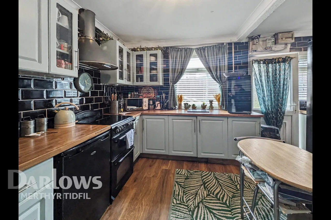 First Avenue, Merthyr Tydfil, photo 17