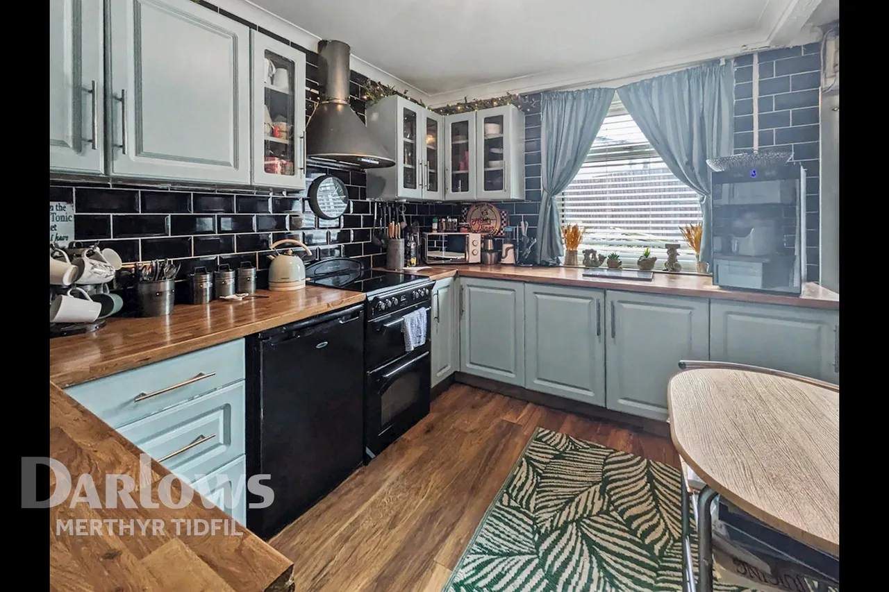 First Avenue, Merthyr Tydfil, photo 9