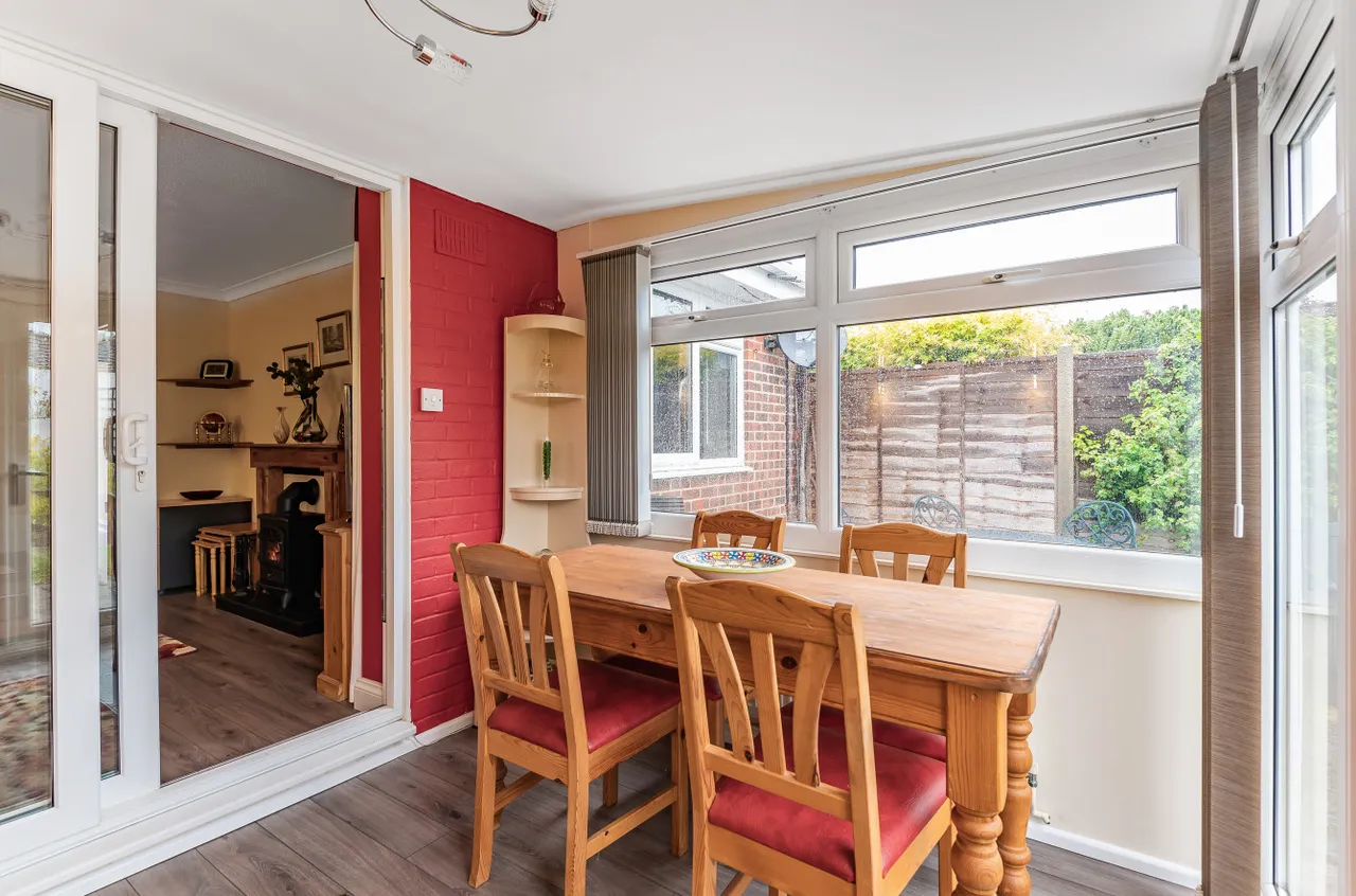 Lemon Grove, Whitehill, Bordon, Hampshire, GU35 9BE, photo 4