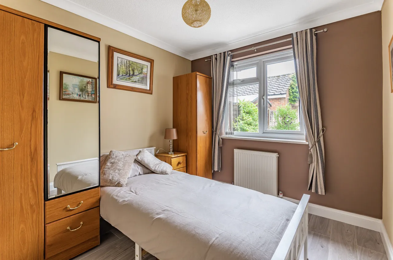 Lemon Grove, Whitehill, Bordon, Hampshire, GU35 9BE, photo 7