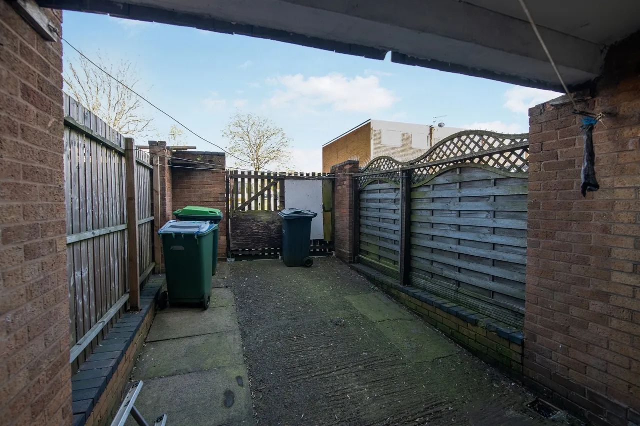 Springfield Lane, Rowley Regis, B65, photo 17