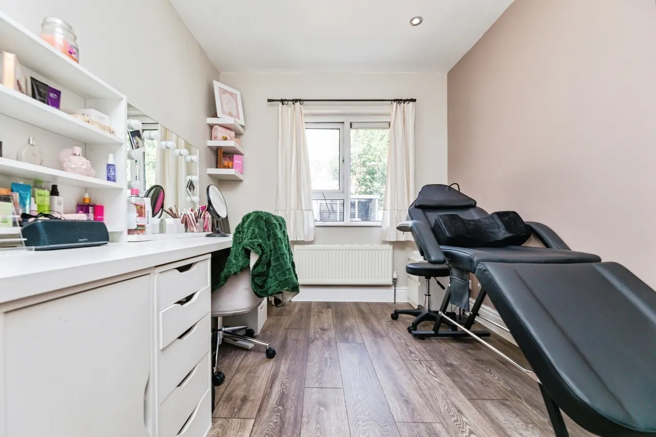 Halliwell Crescent, Sheffield, S5, photo 12