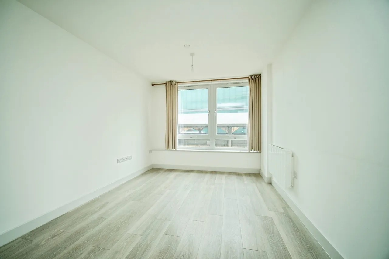 The Ring, Bracknell, RG12, photo 4