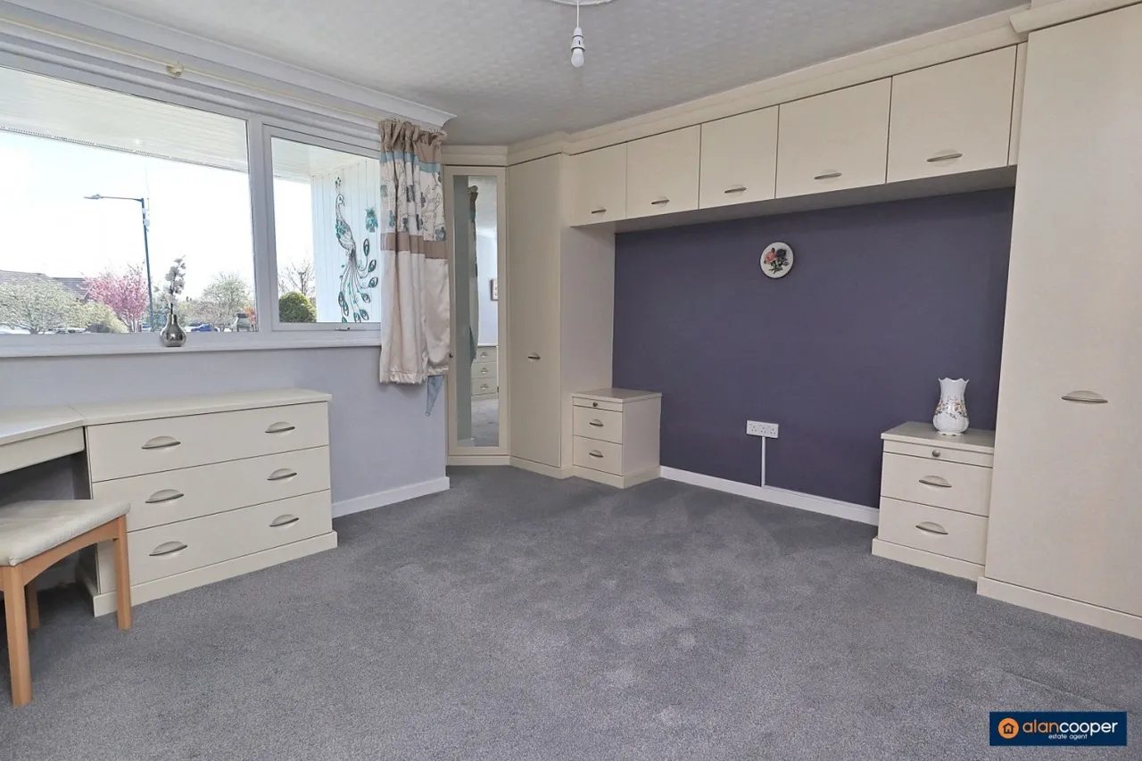 Coniston Court, St Nicolas Park, CV11, photo 13