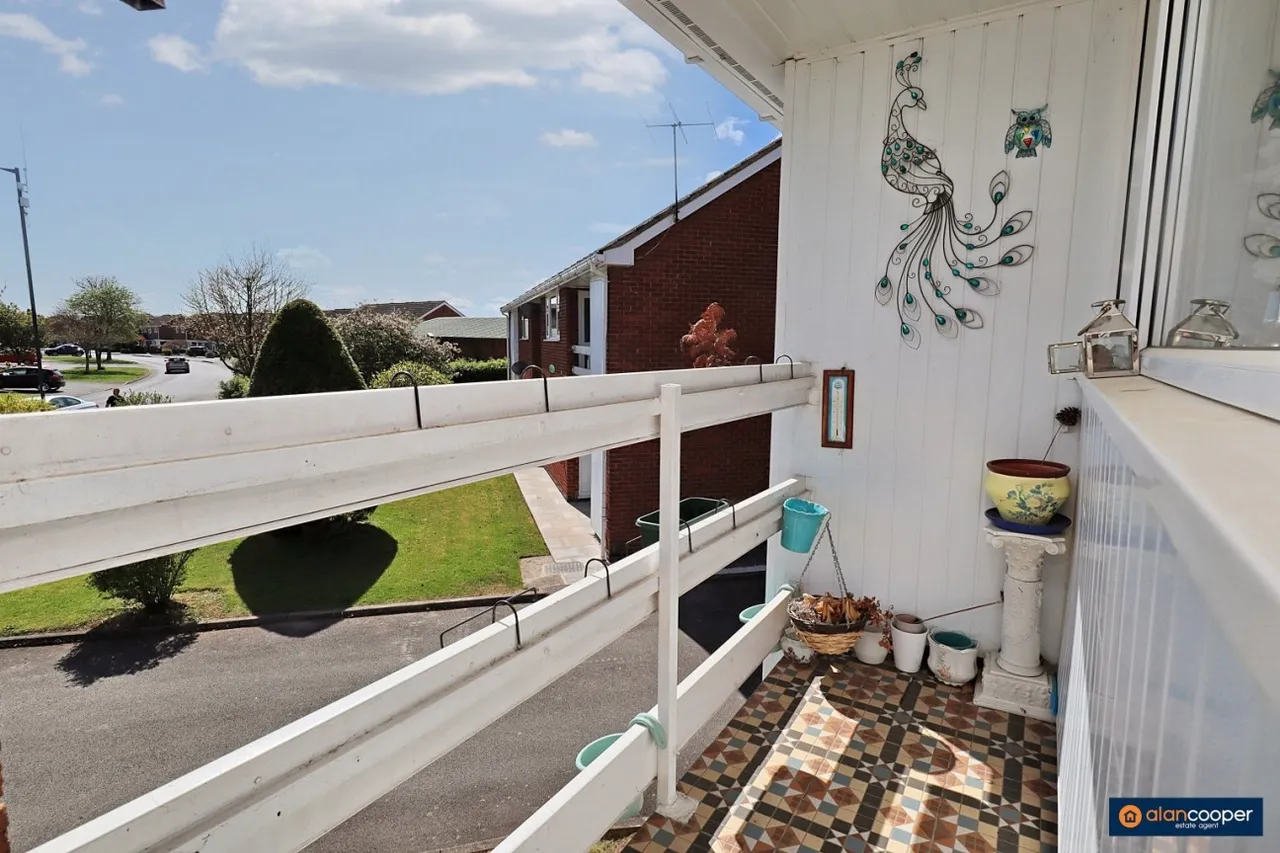 Coniston Court, St Nicolas Park, CV11, photo 7