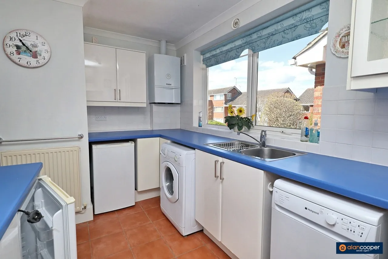 Coniston Court, St Nicolas Park, CV11, photo 11