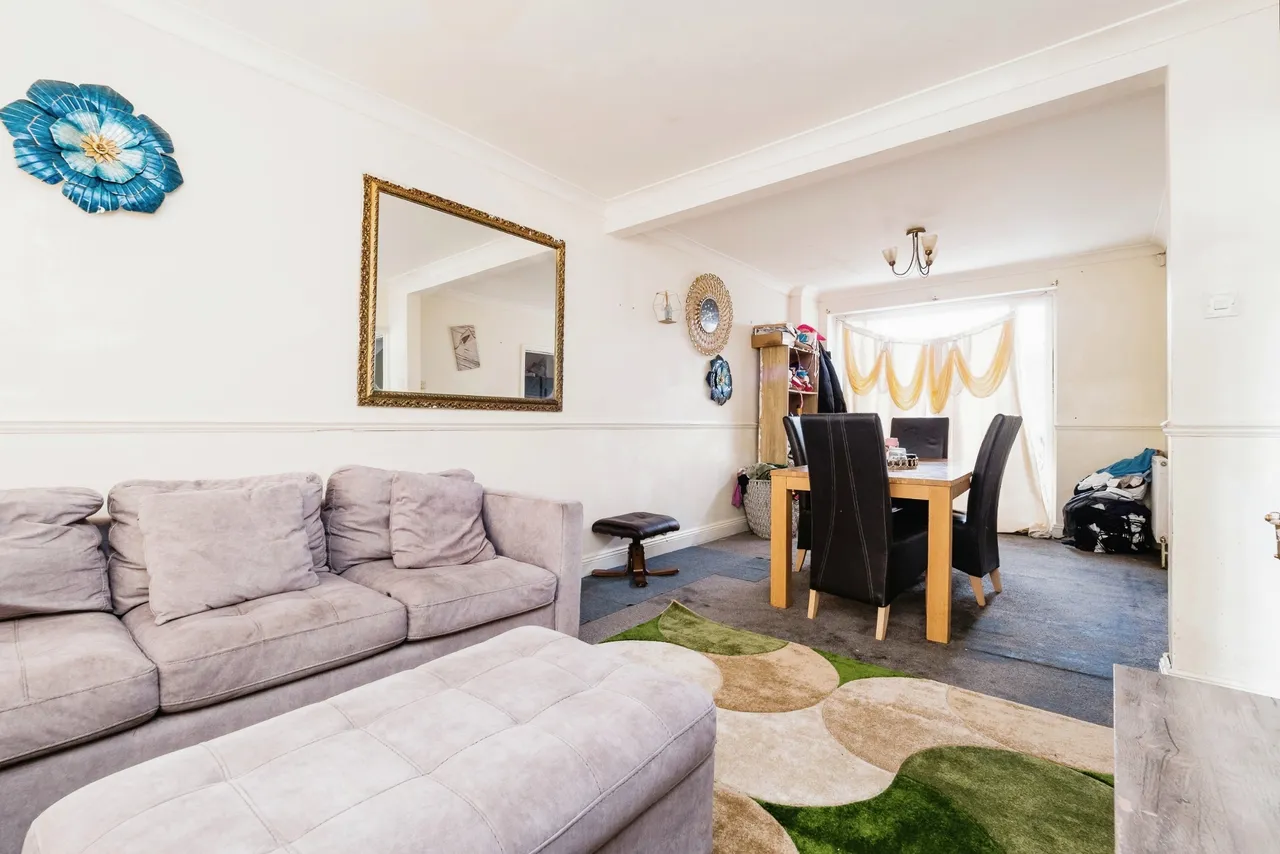 Ford Lane, South Hornchurch, RM13, photo 8
