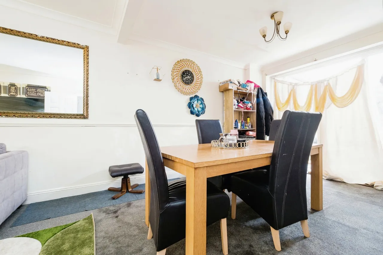Ford Lane, South Hornchurch, RM13, photo 6