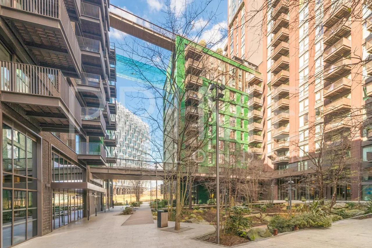 New Union Square, Embassy Gardens, SW11, photo 10