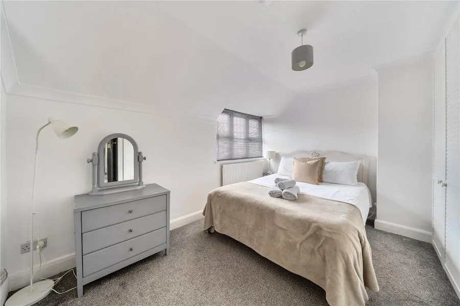 Bath Road, Taplow, SL6, photo 6