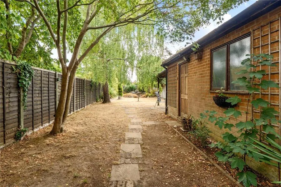 Bath Road, Taplow, SL6, photo 10