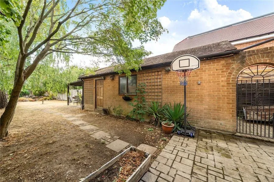 Bath Road, Taplow, SL6, photo 16