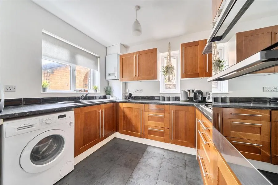 Bath Road, Taplow, SL6, photo 24