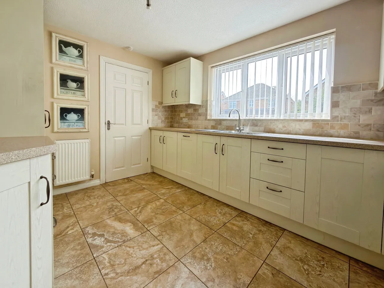 Nicholas Court, Gorseinon, photo 12