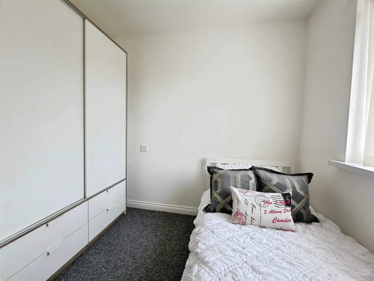 Nicholas Court, Gorseinon, photo 23