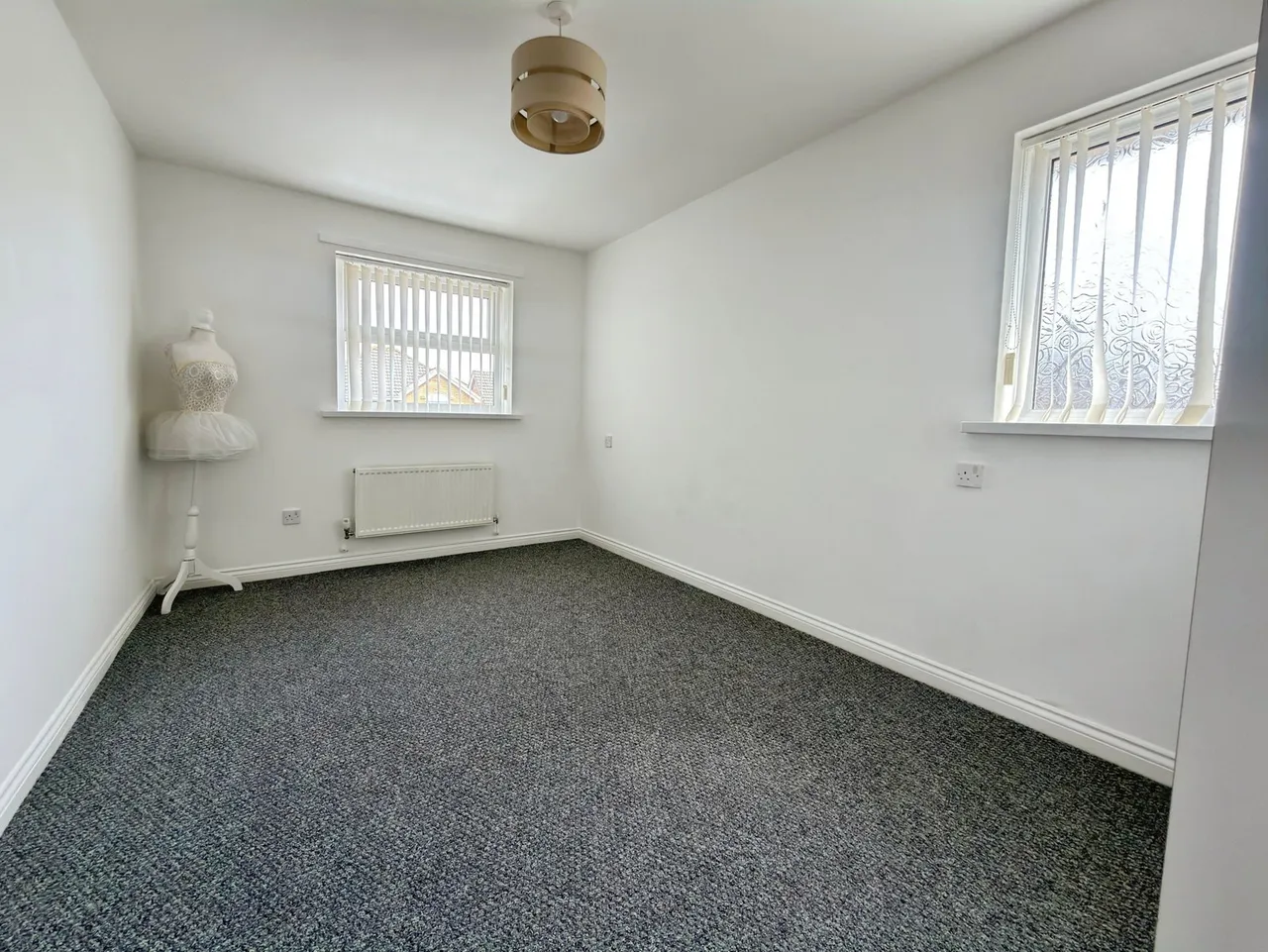 Nicholas Court, Gorseinon, photo 21