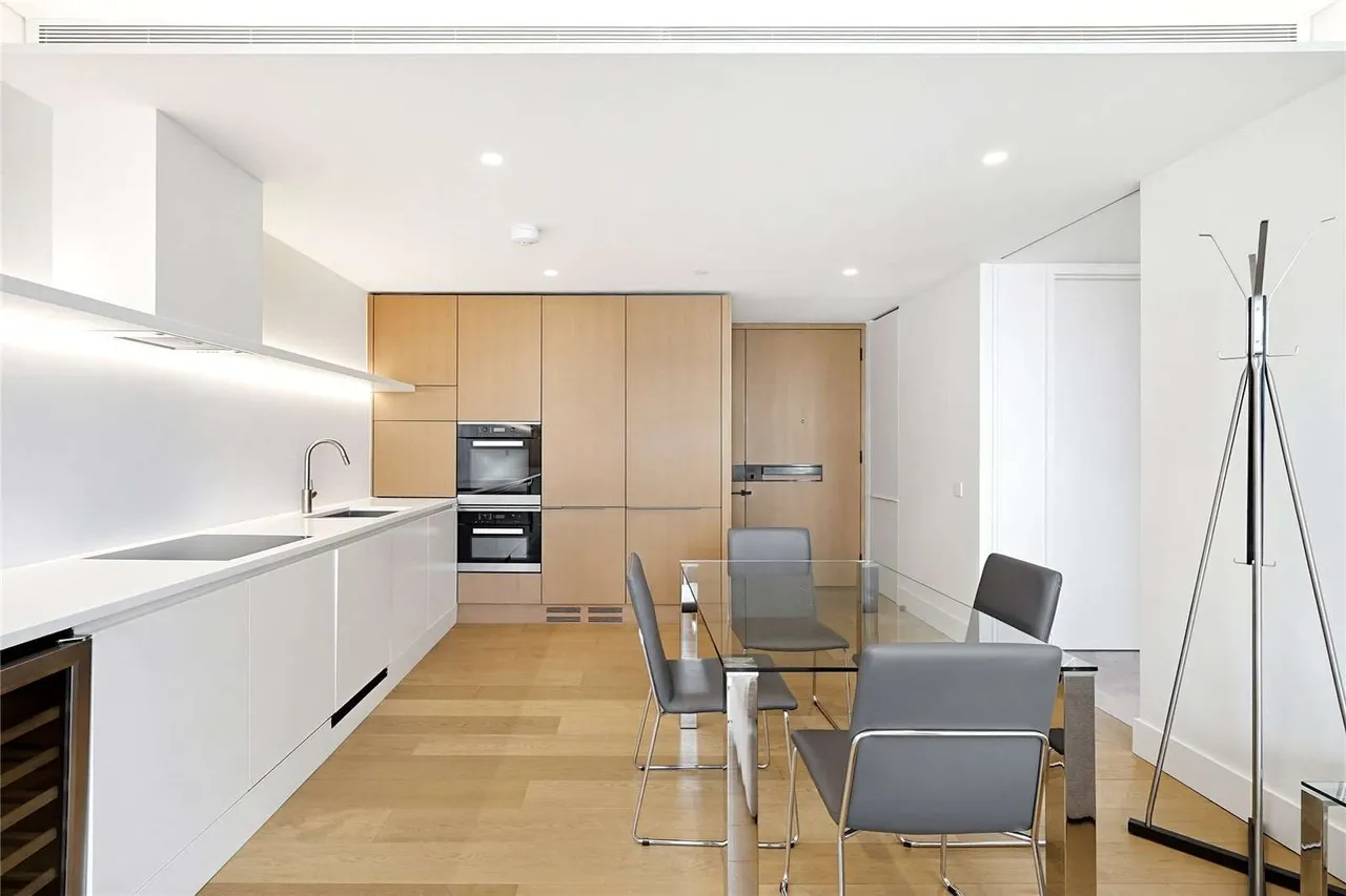 Rathbone Place, London, W1T, photo 7
