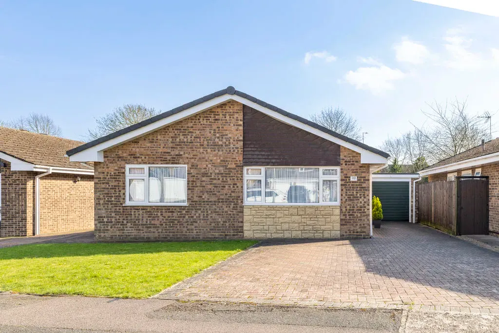 Windmill Hill Drive, Bletchley, Milton Keynes, Buckinghamshire, MK3 7RJ, photo 22