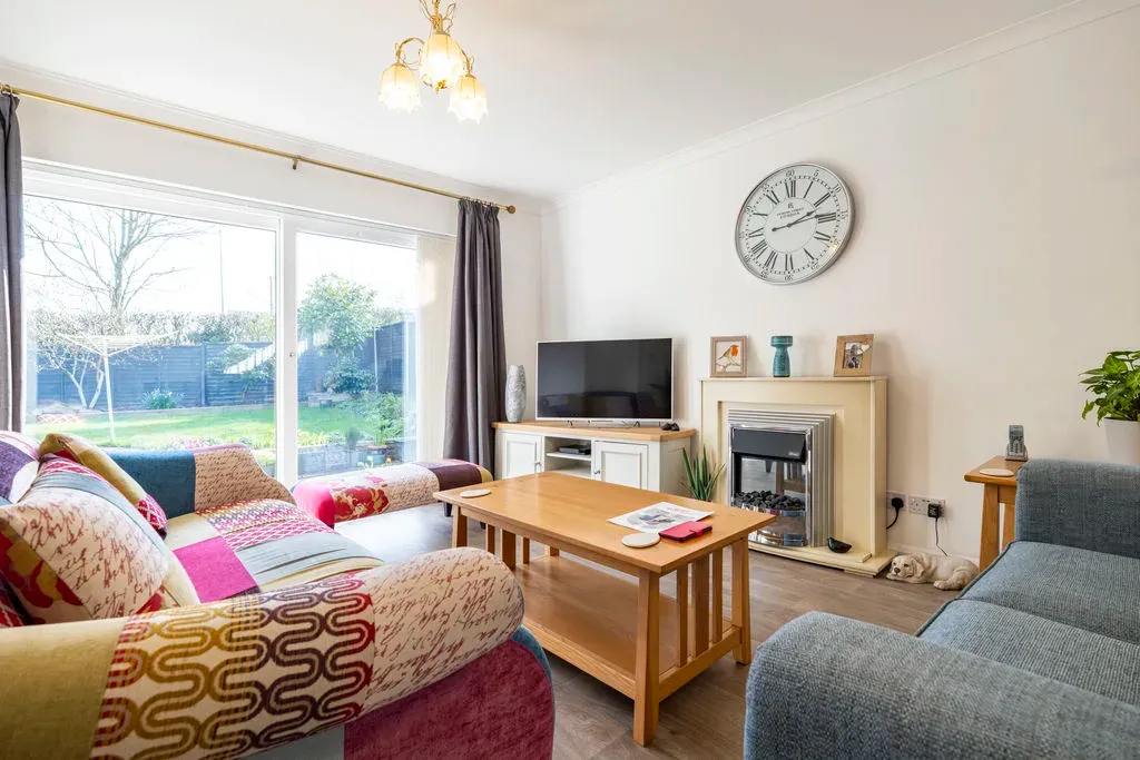Windmill Hill Drive, Bletchley, Milton Keynes, Buckinghamshire, MK3 7RJ, photo 13