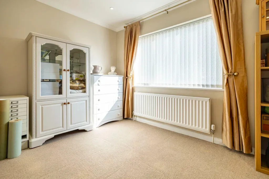 Windmill Hill Drive, Bletchley, Milton Keynes, Buckinghamshire, MK3 7RJ, photo 14