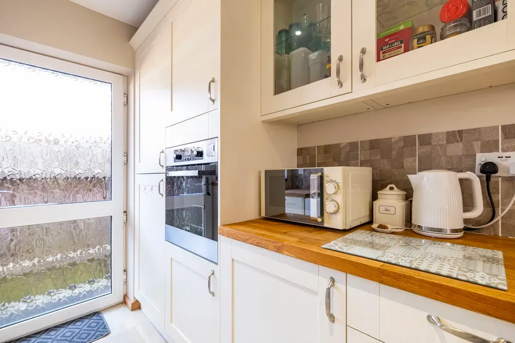 Windmill Hill Drive, Bletchley, Milton Keynes, Buckinghamshire, MK3 7RJ, photo 12