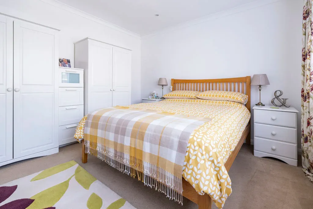 Windmill Hill Drive, Bletchley, Milton Keynes, Buckinghamshire, MK3 7RJ, photo 5