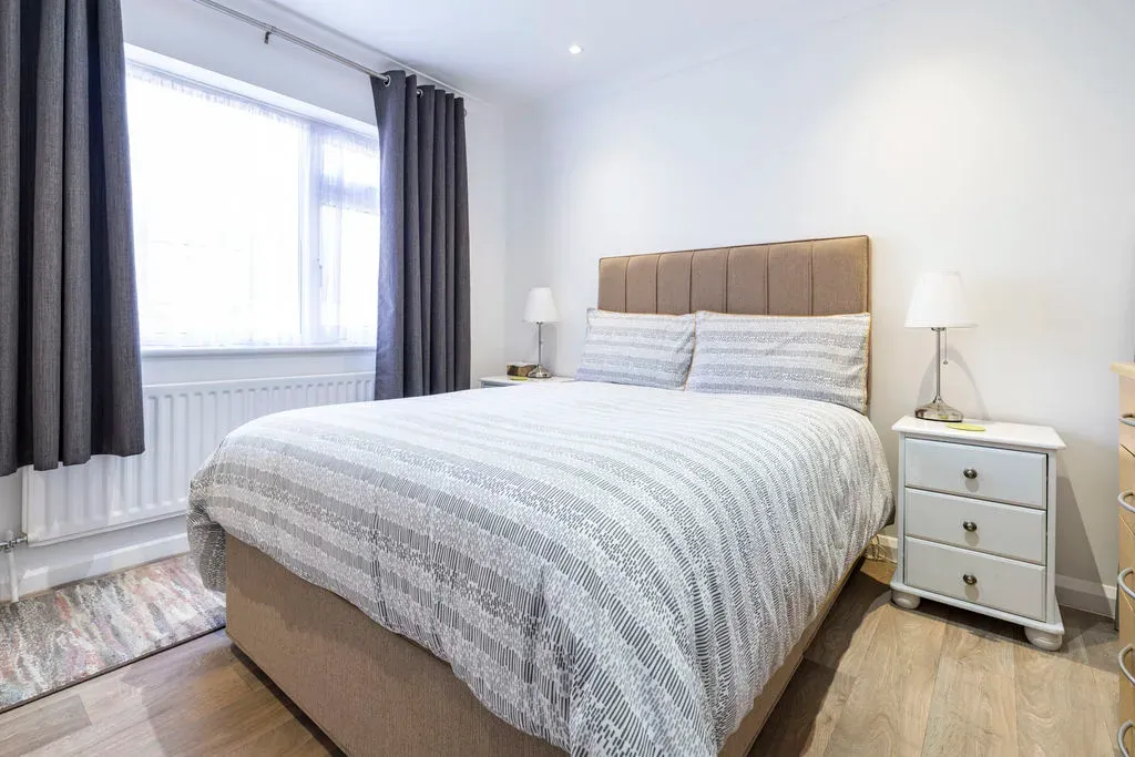 Windmill Hill Drive, Bletchley, Milton Keynes, Buckinghamshire, MK3 7RJ, photo 6