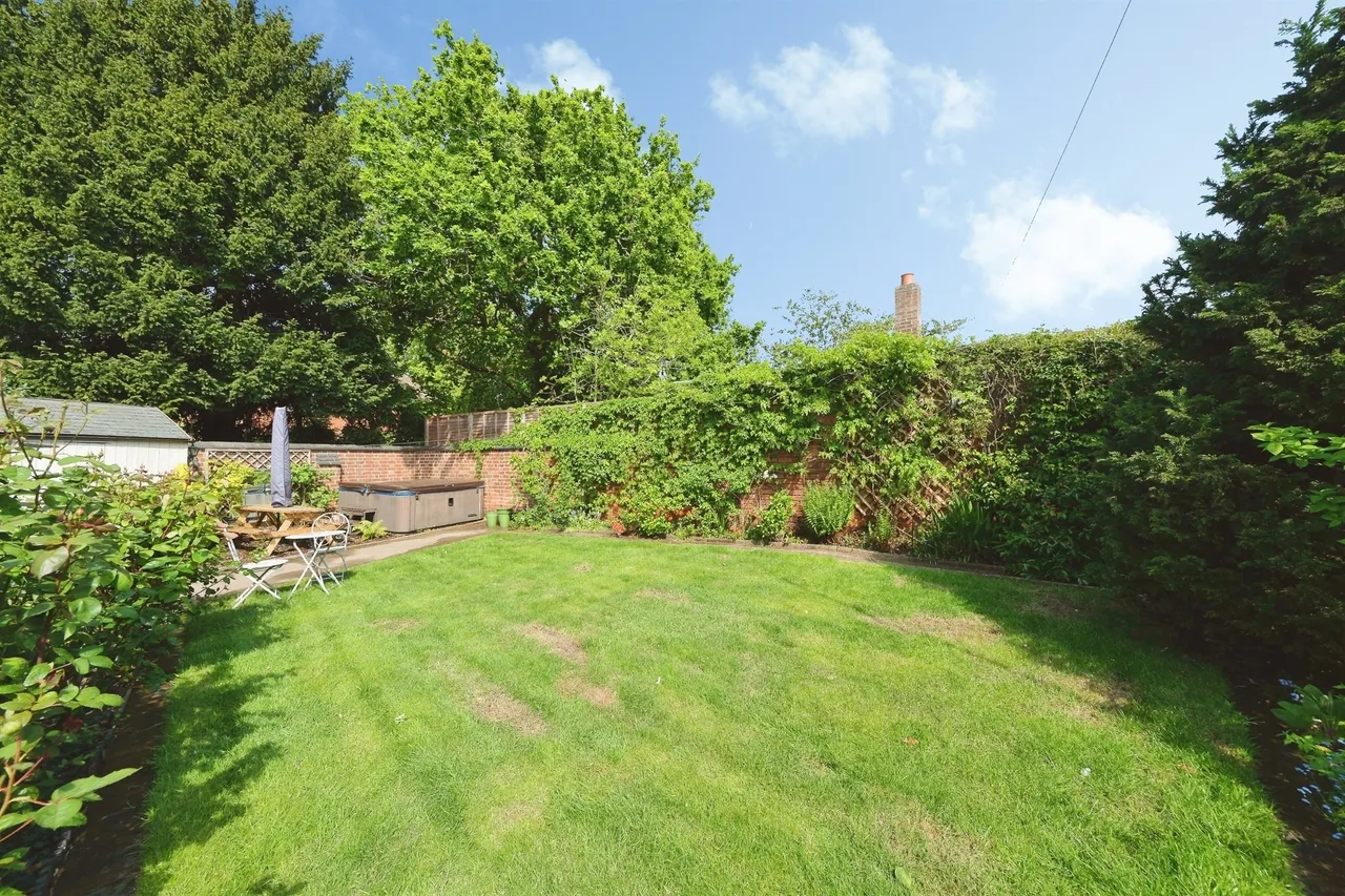 Stapenhill Road, Burton-On-Trent, DE15, photo 18