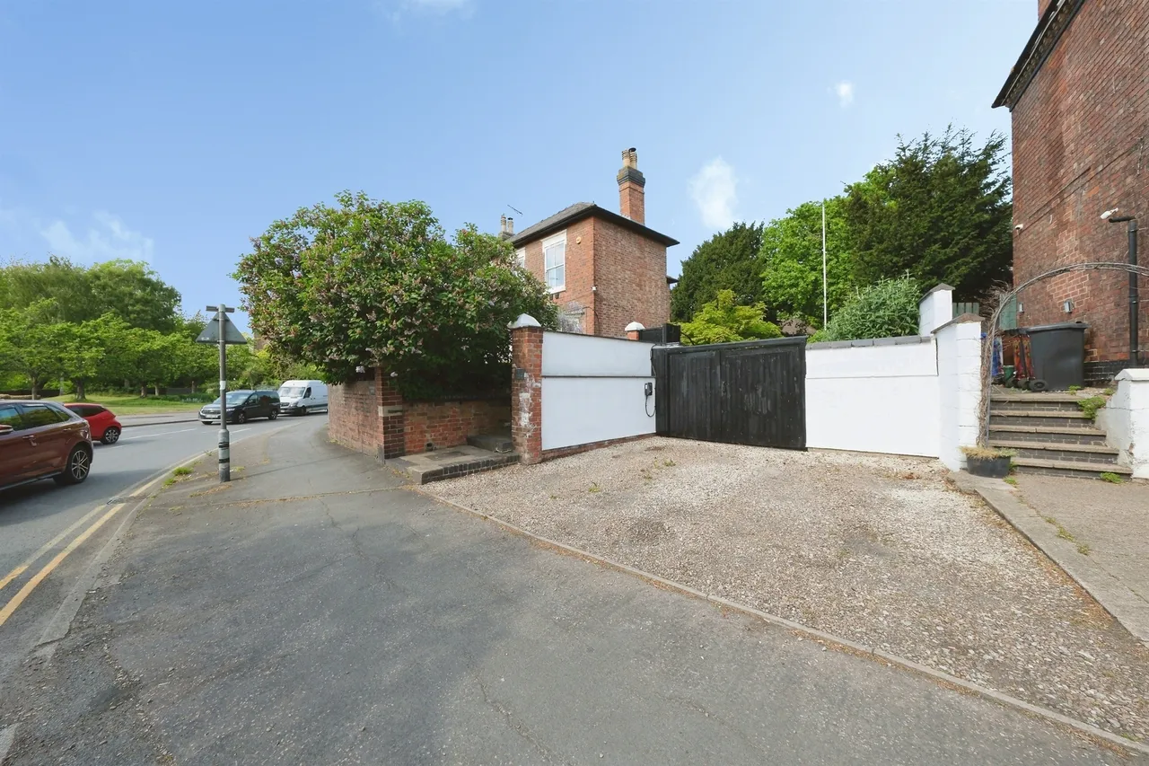 Stapenhill Road, Burton-On-Trent, DE15, photo 20