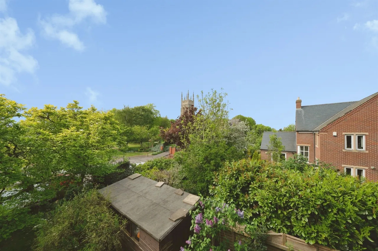 Stapenhill Road, Burton-On-Trent, DE15, photo 17