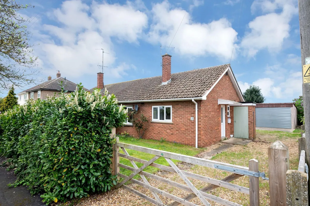 2 bed house for sale, West Road, Tallington, PE9