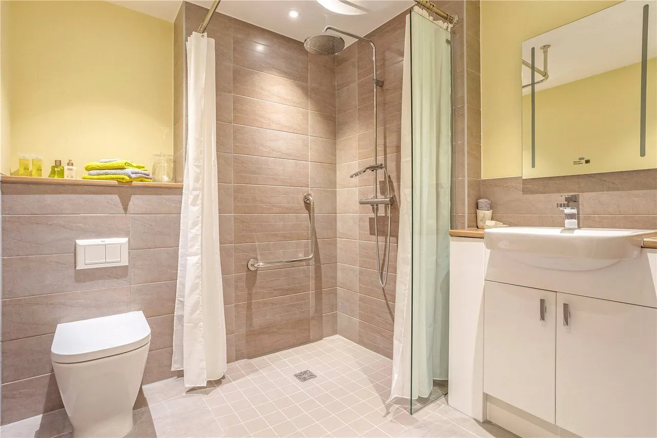 Reading Road, Henley-On-Thames, RG9, photo 8