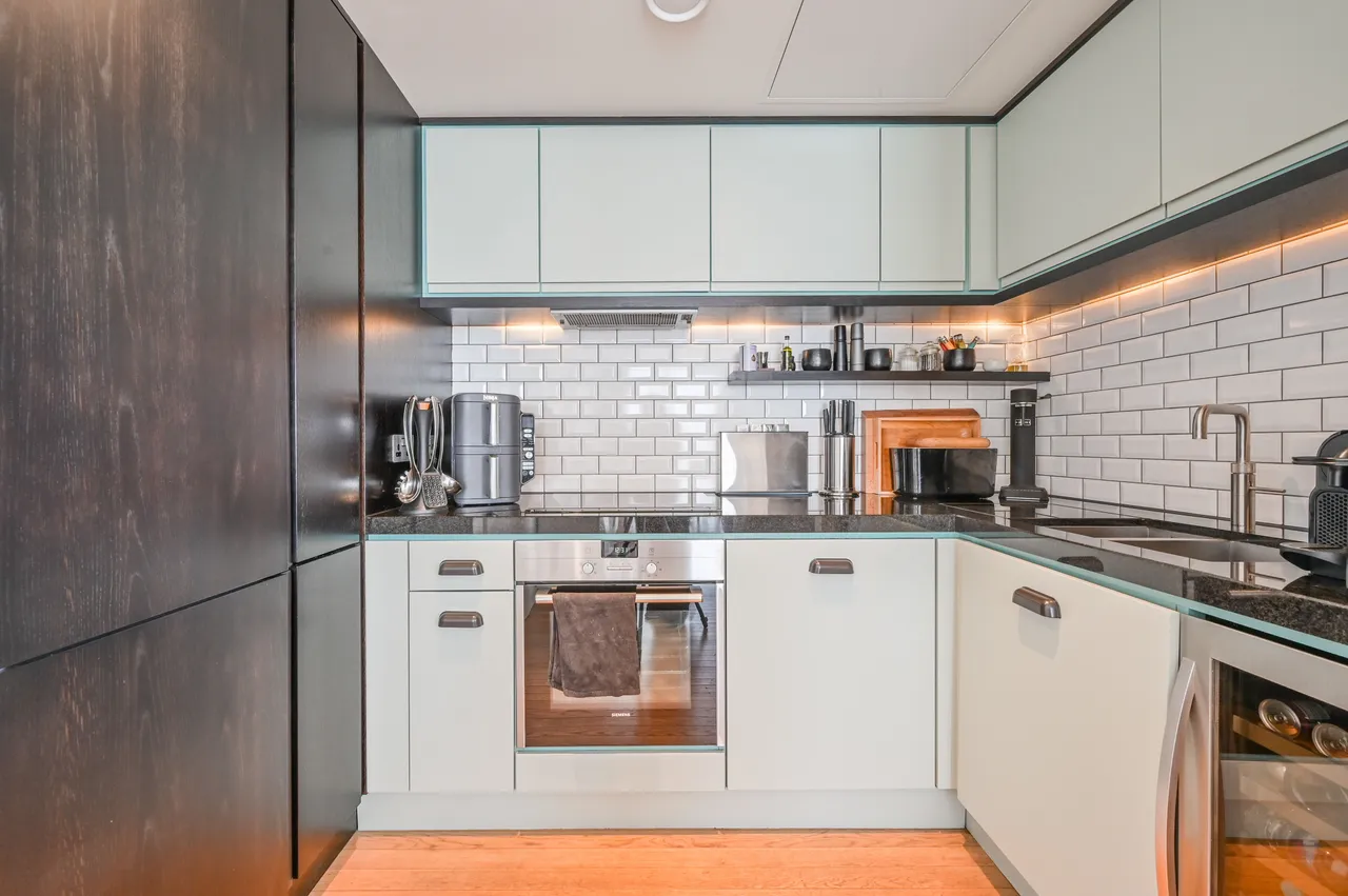 1101 Park Vista Tower, 3 Cobblestone Square, London, photo 5