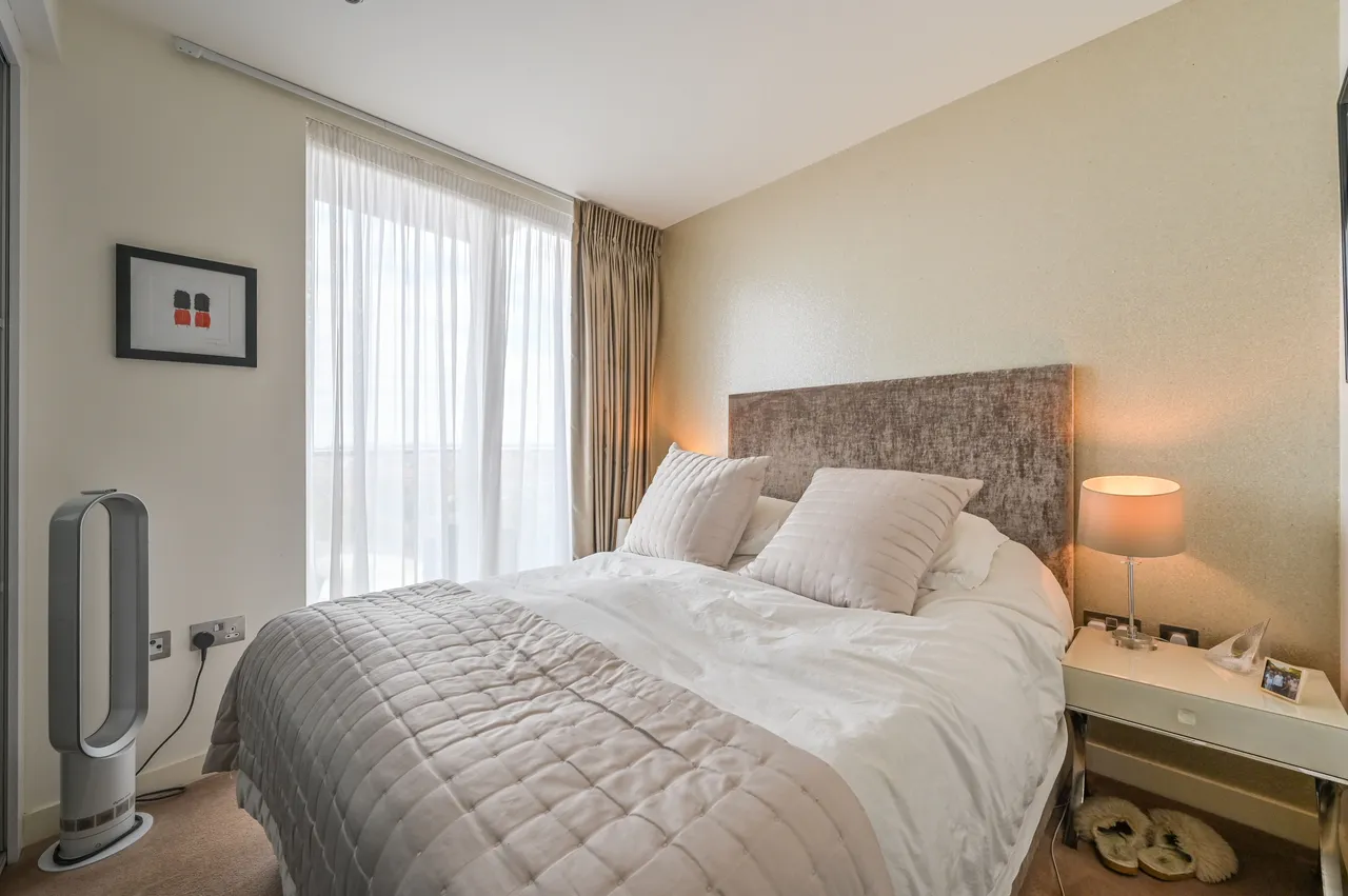 1101 Park Vista Tower, 3 Cobblestone Square, London, photo 6