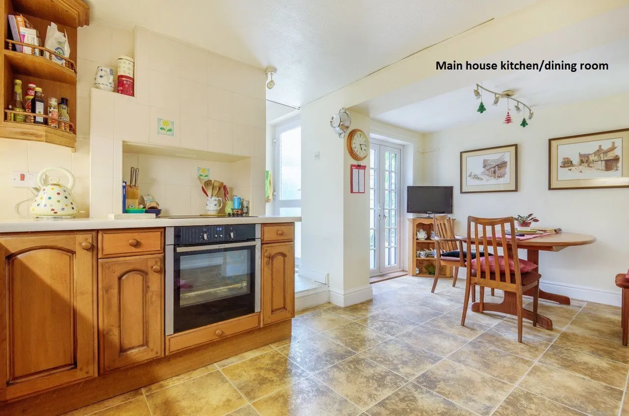 High Street, Chapmanslade, BA13, photo 4