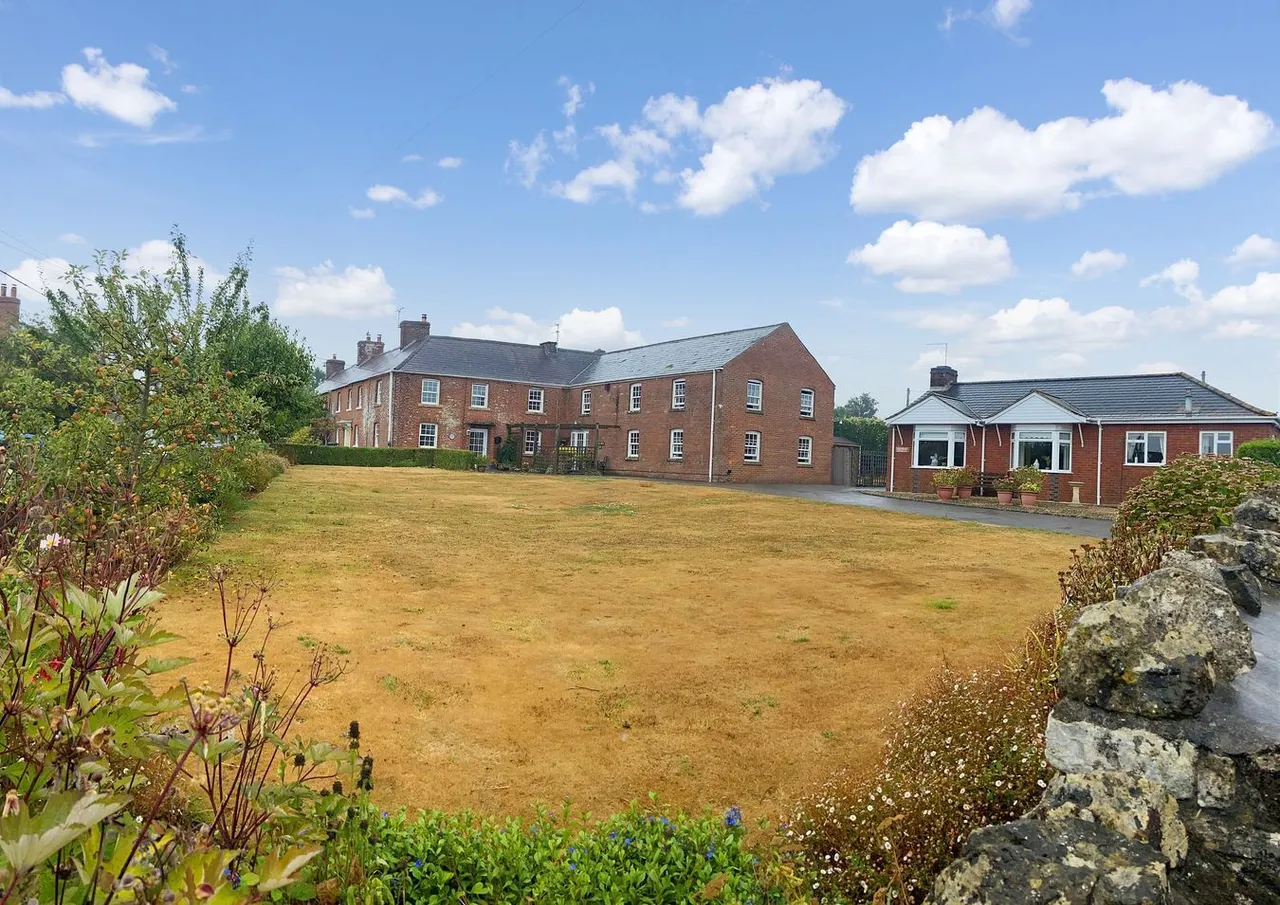 High Street, Chapmanslade, BA13, photo 24